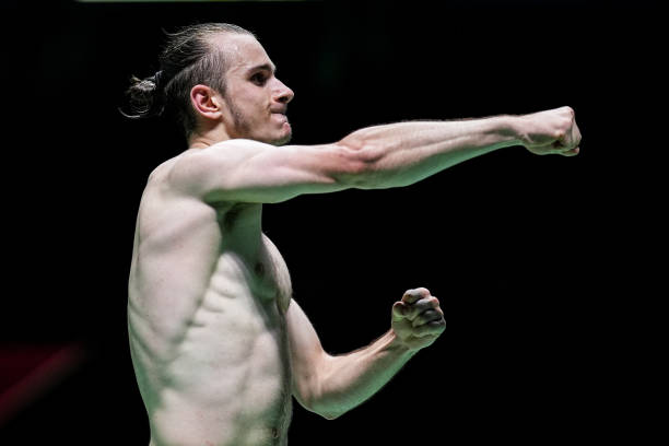 羽毛球规则全解析！单打、双打打法技巧视频教程