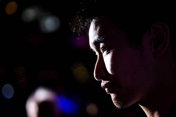 羽毛球发球战术：如何利用发球占据比赛优势