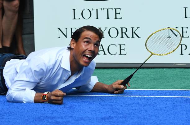 高端羽毛球拍对比：尤尼克斯天斧 vs 李宁风动9000