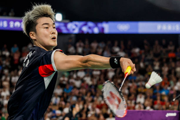 羽毛球拍5U和6U怎么选?从重量到挥速全面解析