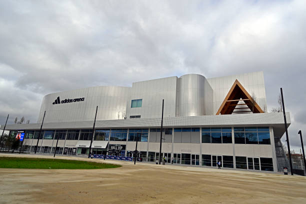 专业评测：5款热门4U羽毛球拍性能大PK