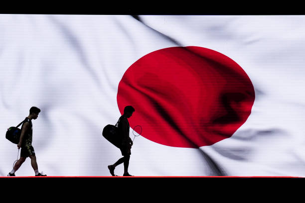 羽毛球拍材质解析：知名品牌如何打造顶级球拍？