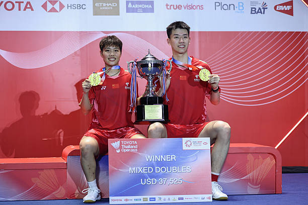 羽毛球场地打气排球，这些线千万别看错！