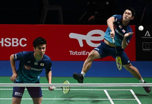 正规羽毛球场标准尺寸图详解：场地布局与划线规范