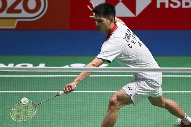 高端对决：日本品牌和国产羽毛球拍的核心差异解析