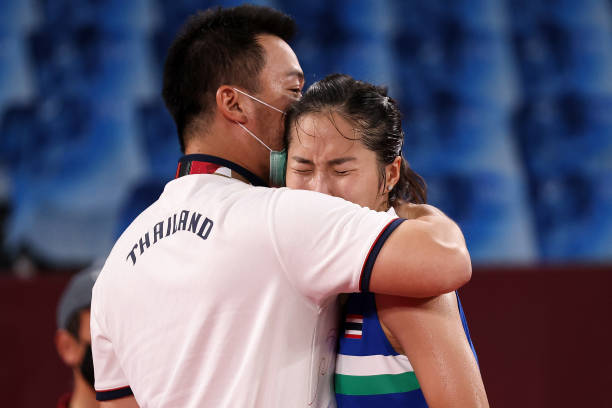 羽毛球单打与双打边界线的区别及画法详解