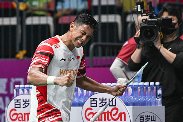 羽毛球双打发球区与边线规则详解（含示例图