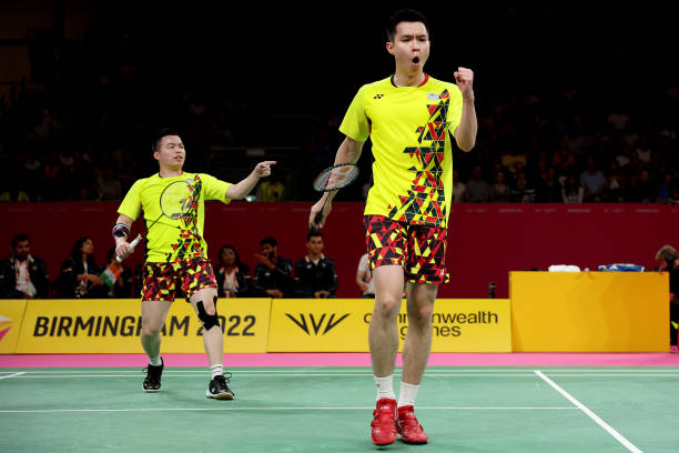 50岁后运动选择：羽毛球是否适合你的膝盖？