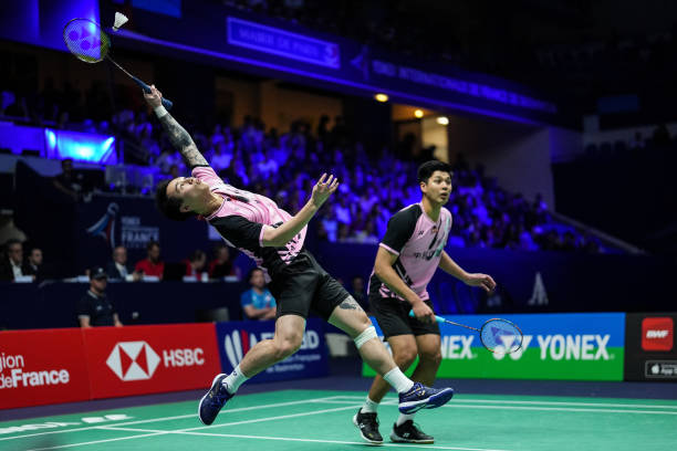 3U和4U羽毛球拍的区别：职业选手更偏爱哪一种？