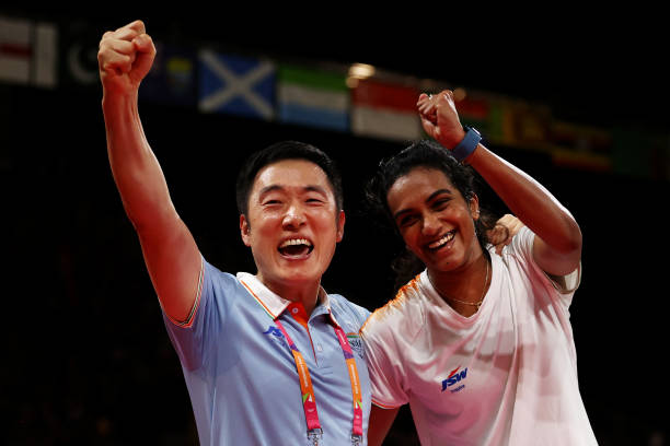 羽毛球比赛场地线详解：内圈和外圈分别代表什么？