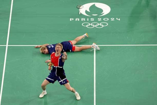 羽毛球单打双打界限规则：裁判视角下的判罚标准