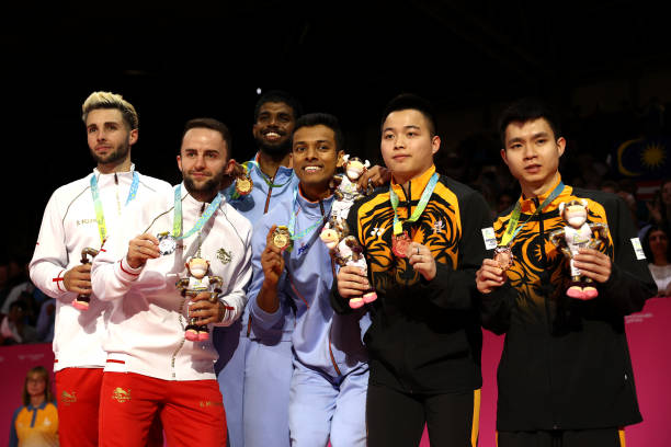 儿童羽毛球拍选购指南：哪种最适合孩子？