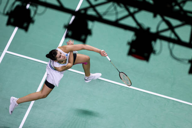 小学羽毛球教学方案:从握拍到简单对打