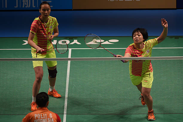 羽毛球场地画法图解：单打与双打区域区分