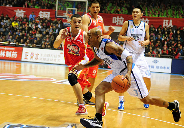 我学会了打篮球——三年级小学生的成长故事