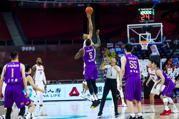 辽宁队领跑CBA总决赛夺冠概率，广东队紧随其后