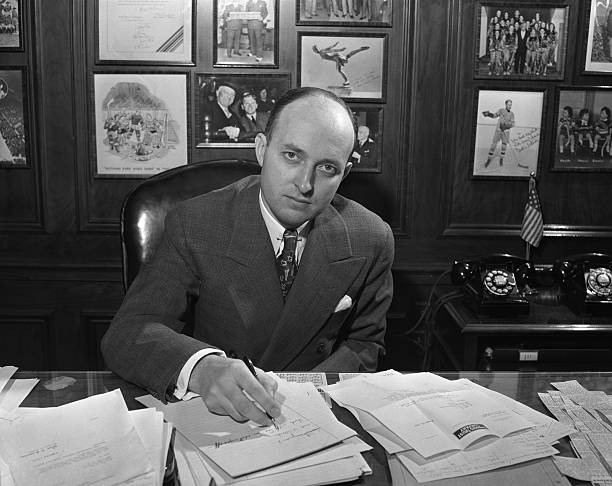 对比分析：詹姆斯、杜兰特、伦纳德谁更强？