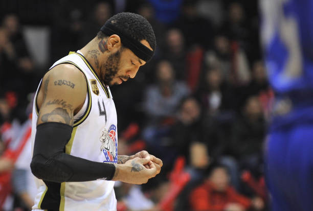 NBA经典赛事回看：重温激动人心的比赛瞬间