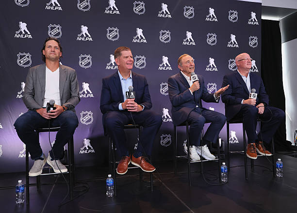 如何通过nba手机直播屋观看NBA季后赛？