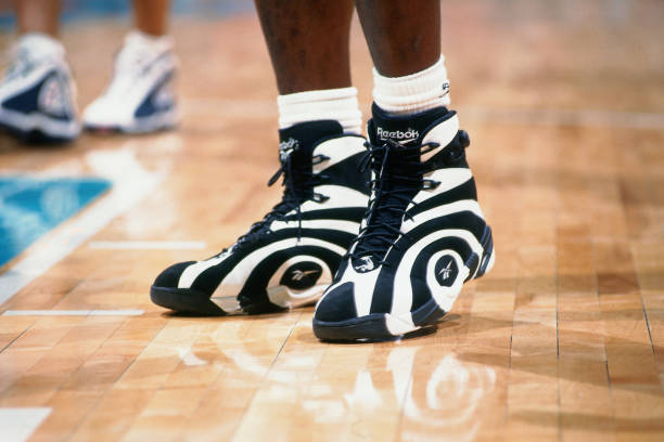 最新战报：伤病影响球队表现，多支劲旅遭遇连败危机