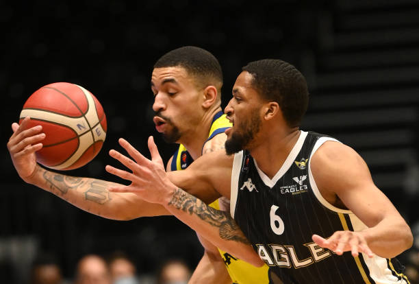 室内外标准篮球场价格差异对比：哪种更适合你的预算？