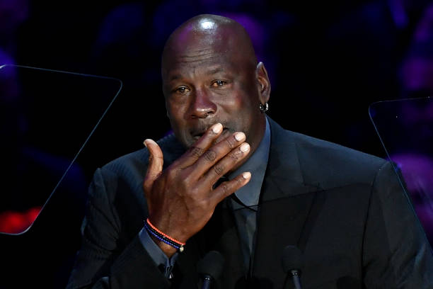 NBA季后赛录像回放：激烈对决一网打尽