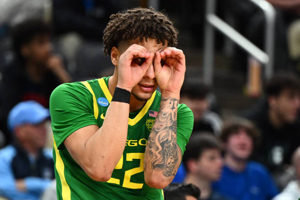 篮球场尺寸揭秘：28米长度是否符合国际标准？