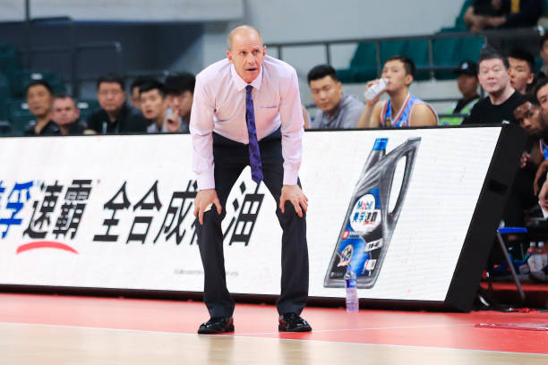 罚球是什么意思？篮球比赛中的罚球规则解析