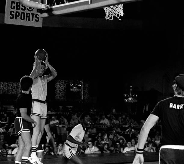 新秀报告:文班亚马惊艳表现,是否已锁定最佳新秀?