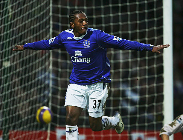 进球功臣:那些把足球踢进网窝的球员