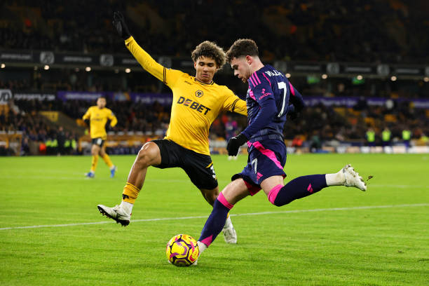 从规则到策略：点球在足球比赛中的战术意义分析