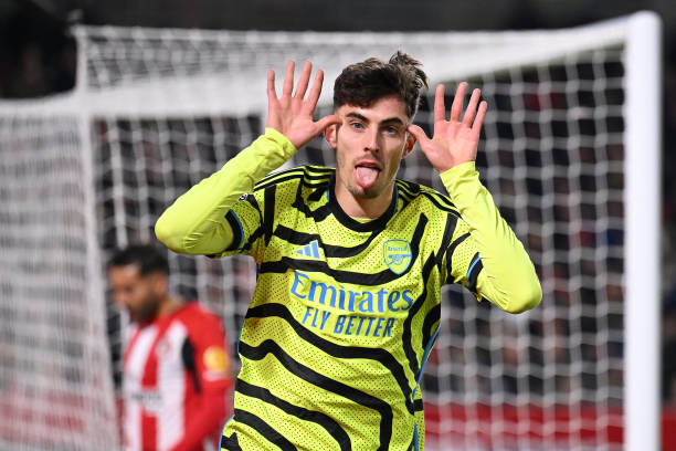 诺伊尔如何解读梅西的进攻策略?