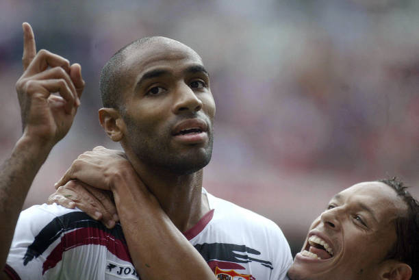 揭秘世界排名第一的国家足球队：成功背后的秘密