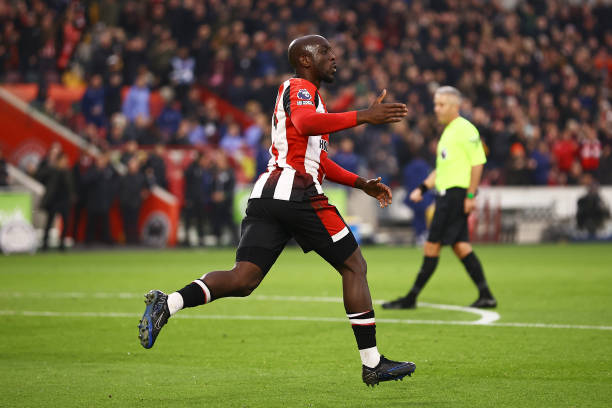 恩怨再续：盘点山东与重庆足球历史上的经典对决