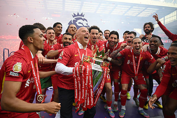 关于完善城市体育基础设施——修建多功能足球场的建议报告