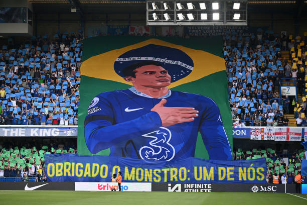 踢足球的看图写话：细节描写与想象拓展