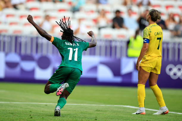 掌握fifa足球官网首页的战术技巧：从新手到高手的进阶攻略