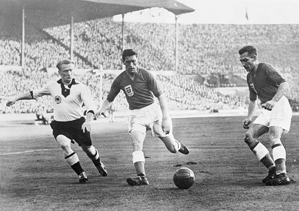 青少年足球射门教学：科学训练与趣味练习结合