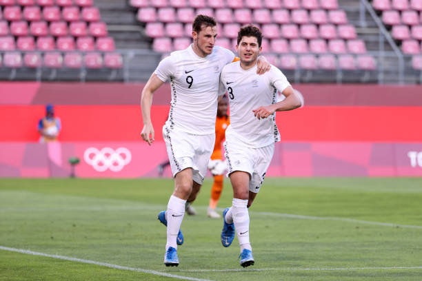 国足迎战强敌，今晚直播见证历史时刻！