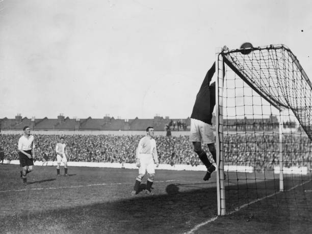 欧冠决赛经典进球：从齐达内天外飞仙到贝尔倒钩