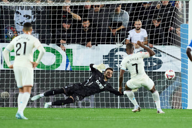 从数据看进球特征：射门角度、力量与成功率的关系