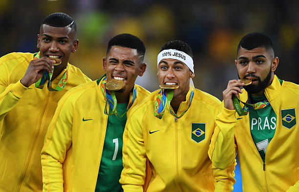 梅西的个人荣誉：金球奖、欧洲金靴等顶级奖项盘点