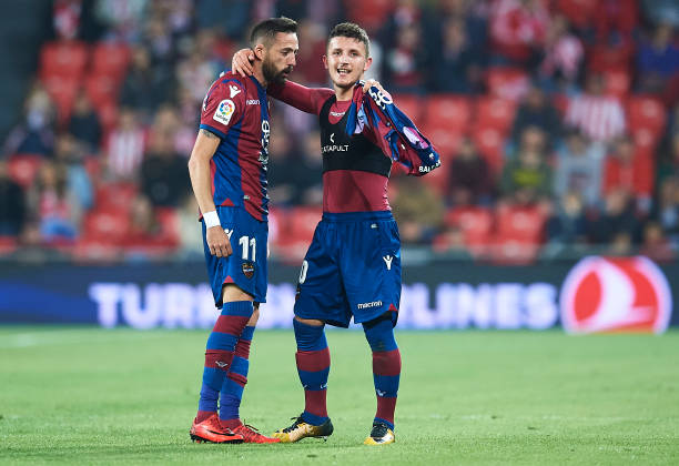 马特乌斯泰特对现代文学的影响与启示