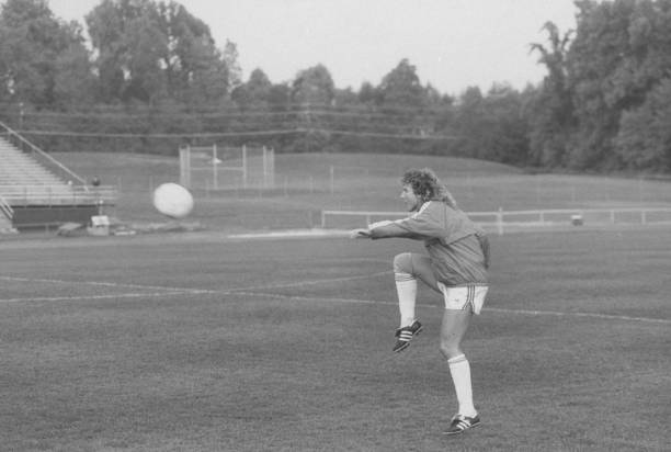 罗纳尔多巅峰时刻：回顾外星人最经典的比赛瞬间