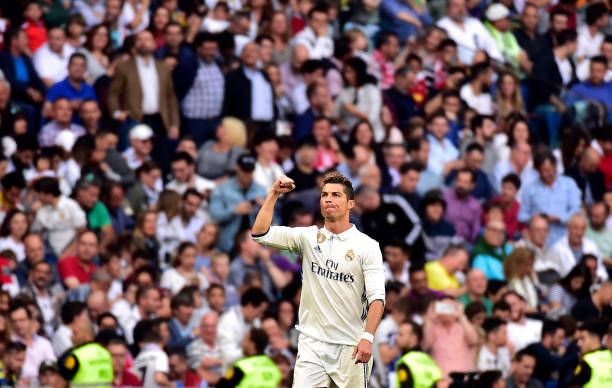 从对手到挚友：罗马里奥与巴乔的足球情缘