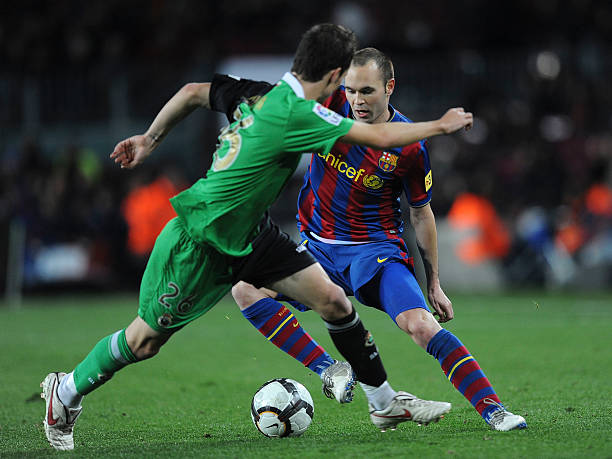 罗纳尔多十大经典庆祝动作：从摇篮舞到手指天空的永恒记忆