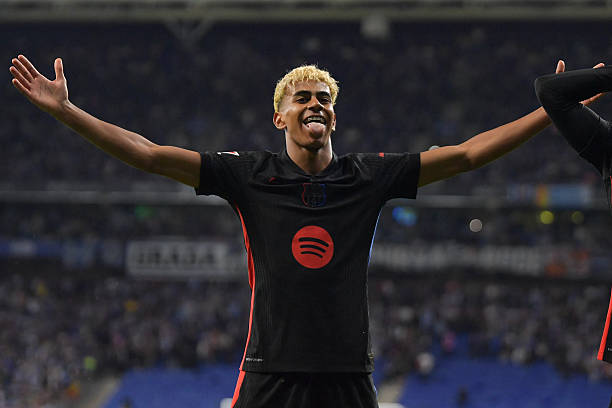 08欧冠黑马盘点：费内巴切爆冷闯入八强