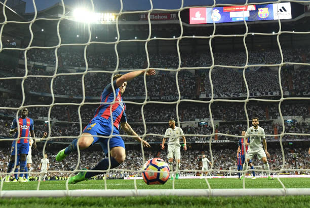 鲁尼生涯50大进球，见证英格兰锋霸的巅峰时刻