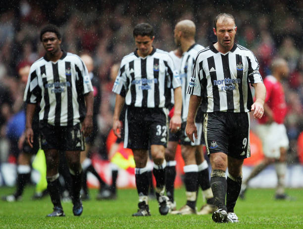 大罗的“外星人”称号 vs 小罗的“足球精灵”，谁更配得上传奇？