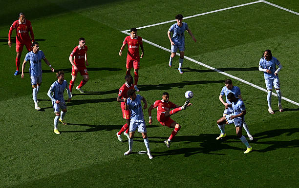 足球场项目招投标必备：企业资质与施工能力全解析